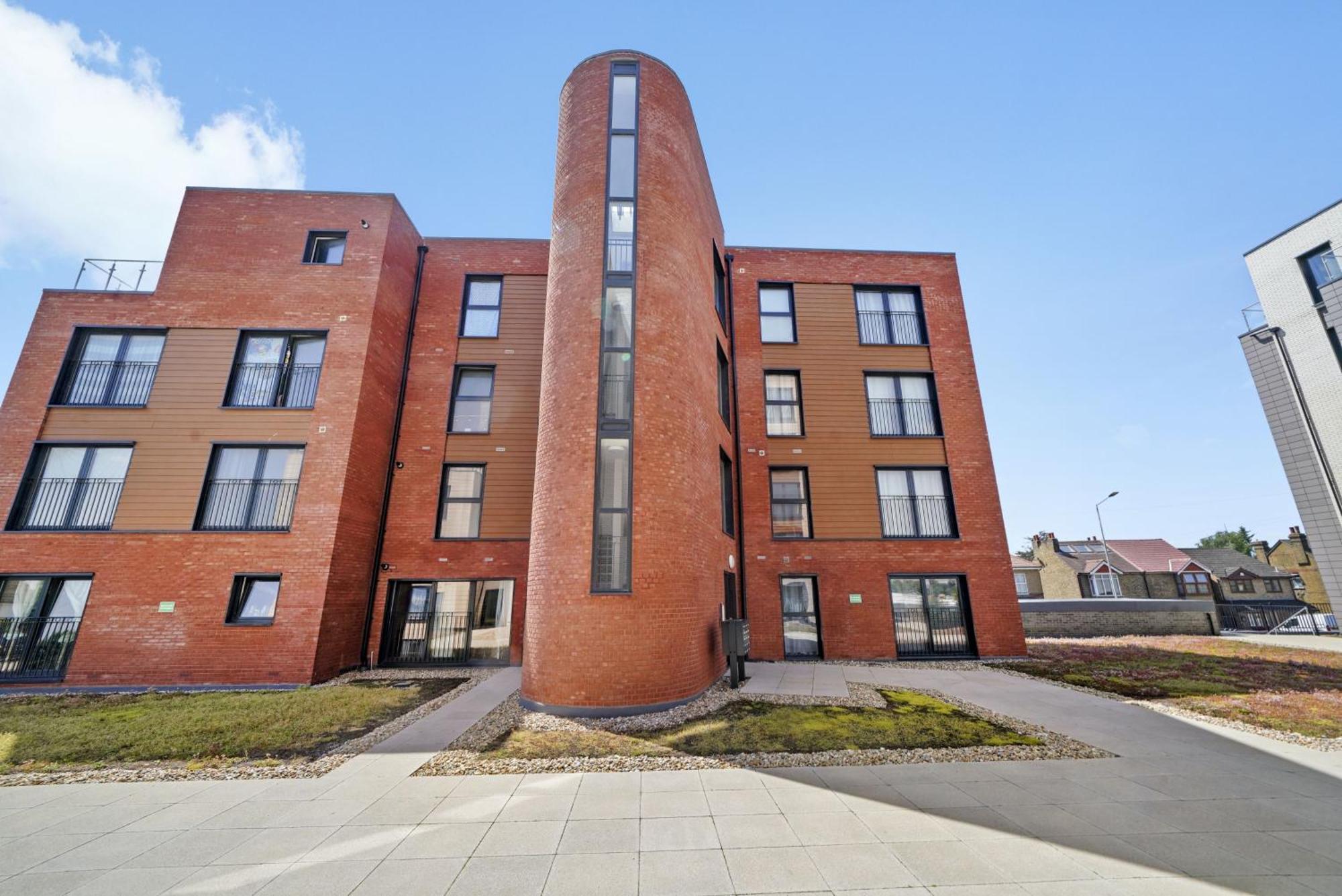 One And Two Bed Apartments Slough Near Heathrow Colnbrook ภายนอก รูปภาพ