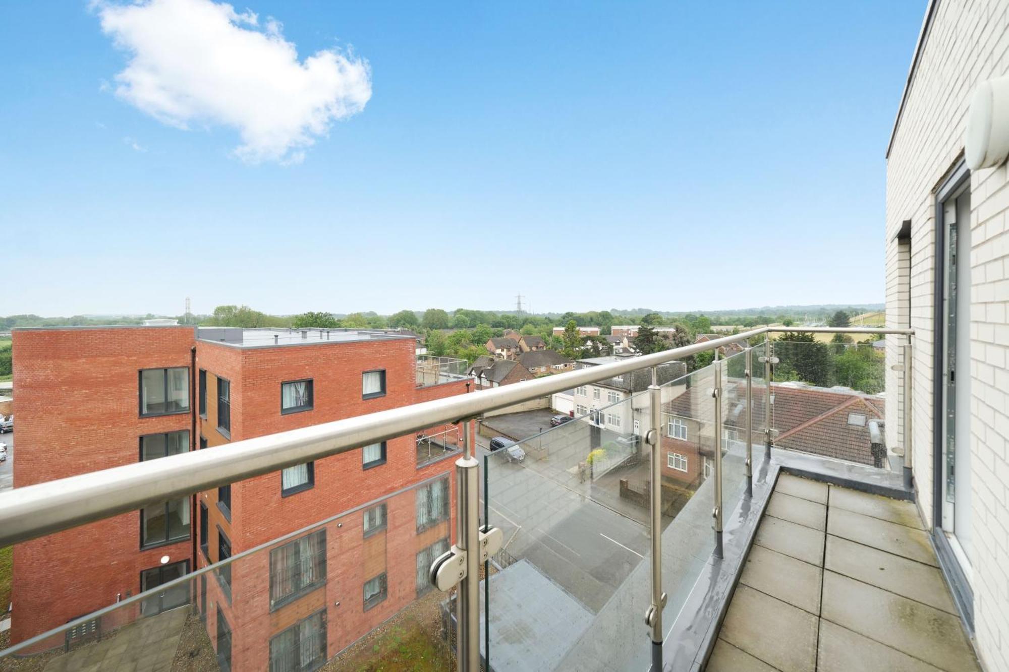 One And Two Bed Apartments Slough Near Heathrow Colnbrook ภายนอก รูปภาพ