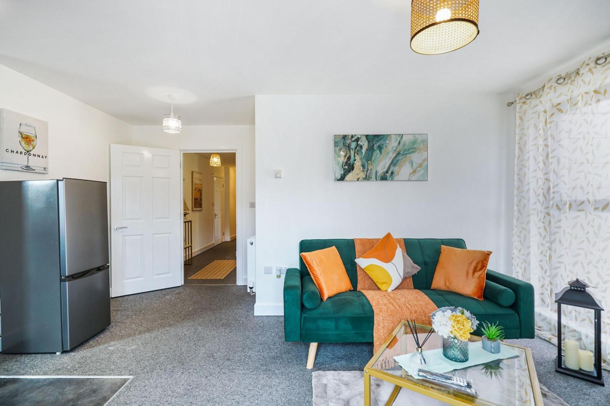 One And Two Bed Apartments Slough Near Heathrow Colnbrook ภายนอก รูปภาพ
