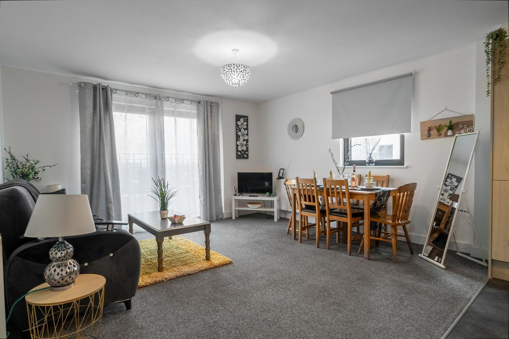 One And Two Bed Apartments Slough Near Heathrow Colnbrook ภายนอก รูปภาพ