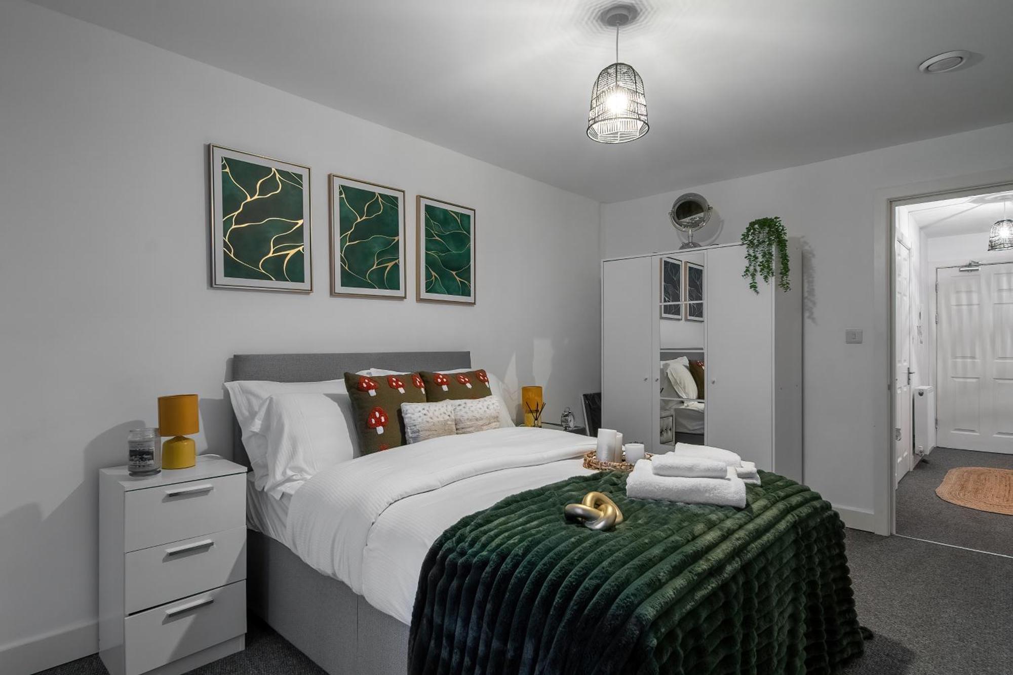One And Two Bed Apartments Slough Near Heathrow Colnbrook ภายนอก รูปภาพ