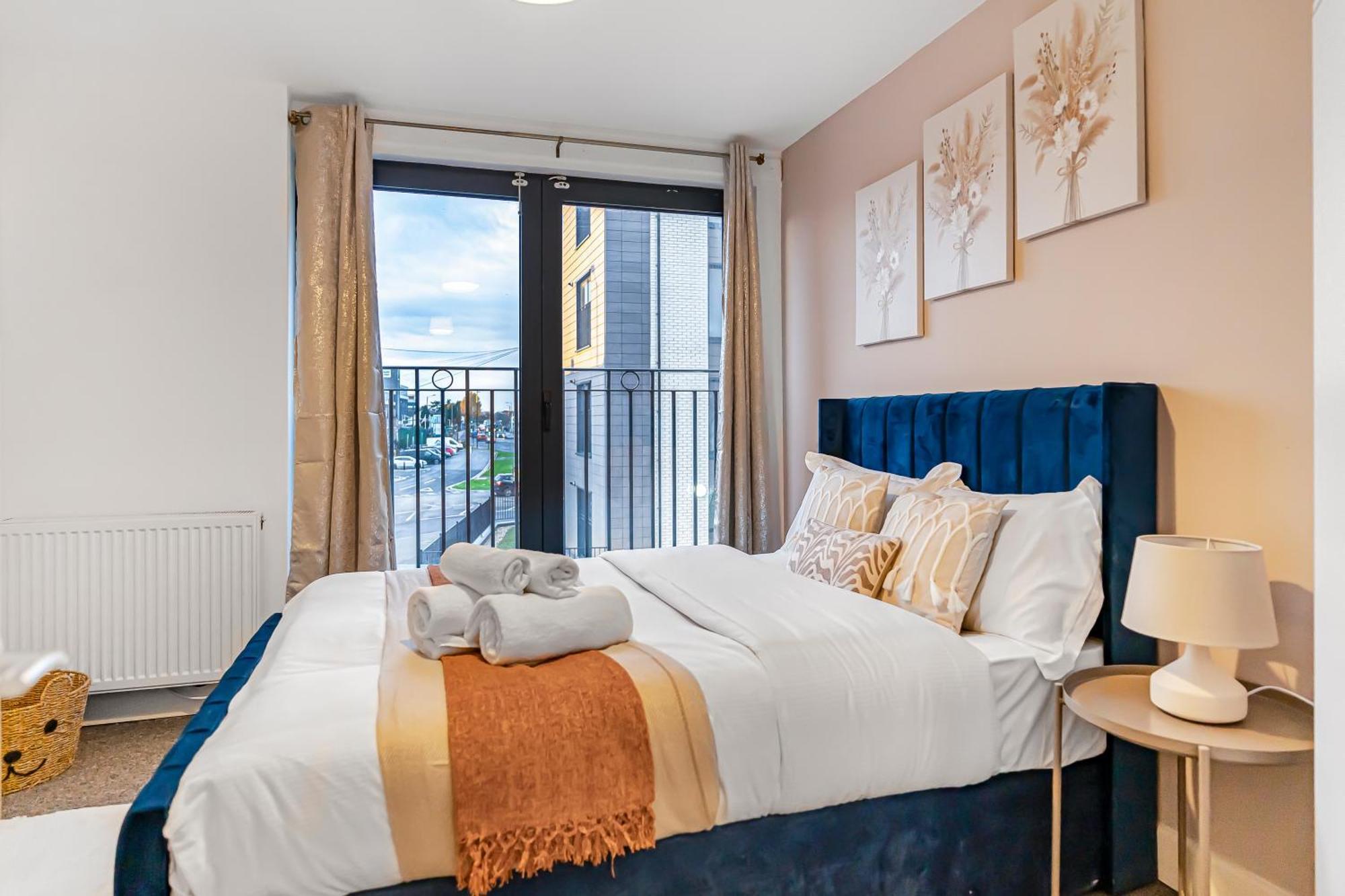 One And Two Bed Apartments Slough Near Heathrow Colnbrook ภายนอก รูปภาพ