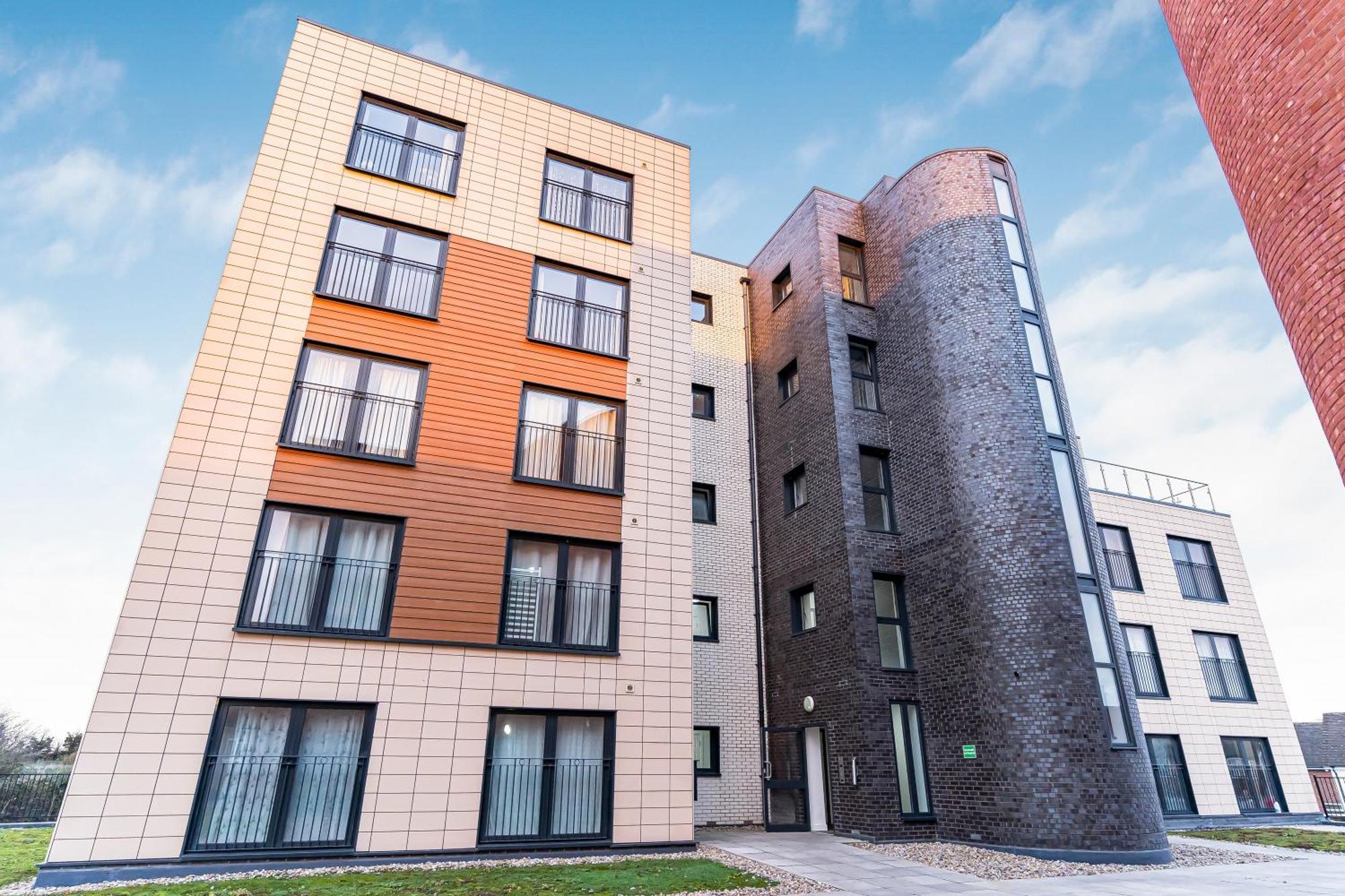 One And Two Bed Apartments Slough Near Heathrow Colnbrook ภายนอก รูปภาพ
